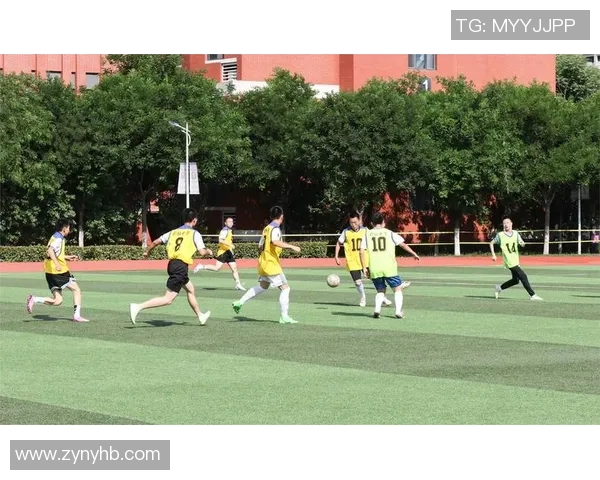 贵阳奥体中心足球明星闪耀赛场展现青春风采与激情拼搏精神