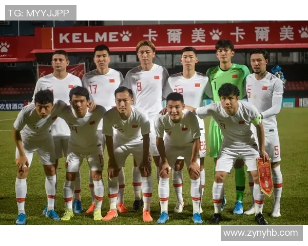 足球明星与球迷的激情碰撞展现足球文化的多样魅力与情感联结